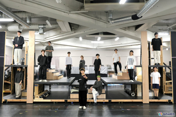 「Butlers' 歌劇『悪魔執事と黒い猫』~薔薇薫る舞踏会編~」の稽古場レポートが公開!執事と“瞑想”する回替わりイベントも発表の画像