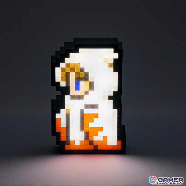 「FFVII リバース」「FF ピクセルリマスター」の新グッズが登場!クラウドたちがデザインされたTシャツやドットデザインのルームライトなどの画像