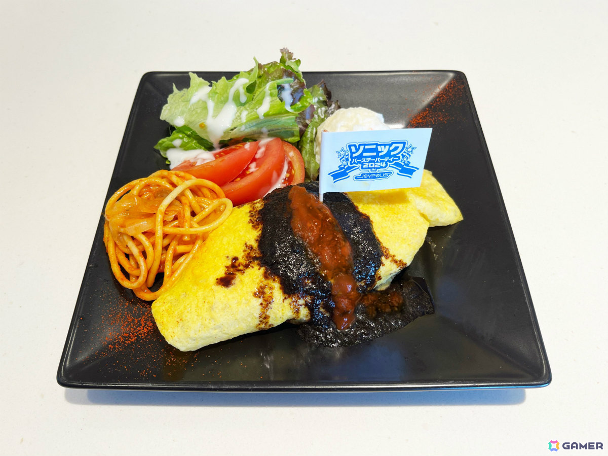 シャドウの黒カレーオムライス