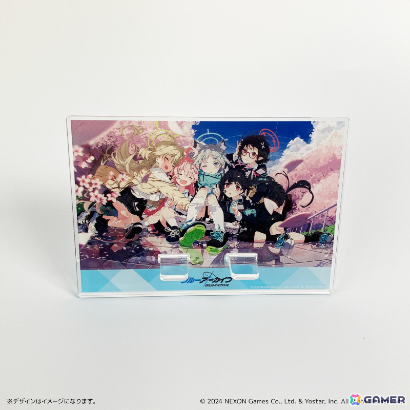 「ブルアカ」Tカードの券面イラストを使用したグッズが登場!クッション、アクリルスマホスタンド、アクリル時計がラインナップの画像