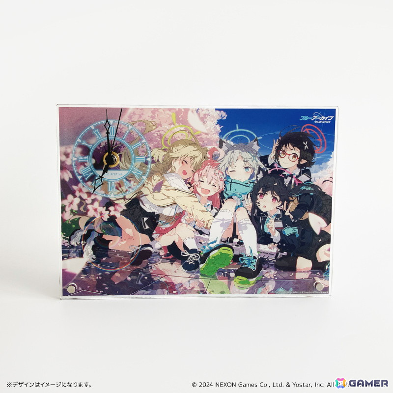 「ブルアカ」Tカードの券面イラストを使用したグッズが登場!クッション、アクリルスマホスタンド、アクリル時計がラインナップの画像
