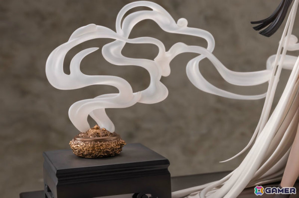 「アズレン」より「エーギル 祥雲に昇る金龍Ver.」が1/6スケールフィギュアに！机や香炉、煙エフェクトなども付属の画像6
