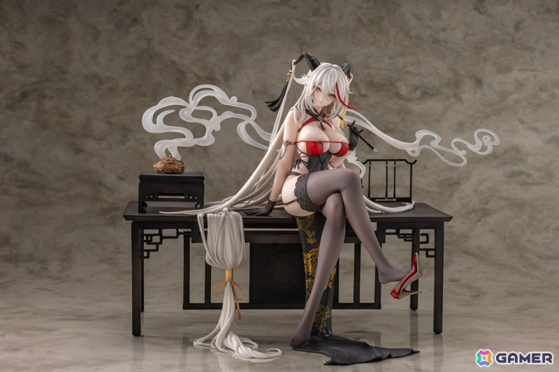 「アズレン」より「エーギル 祥雲に昇る金龍Ver.」が1/6スケールフィギュアに！机や香炉、煙エフェクトなども付属の画像