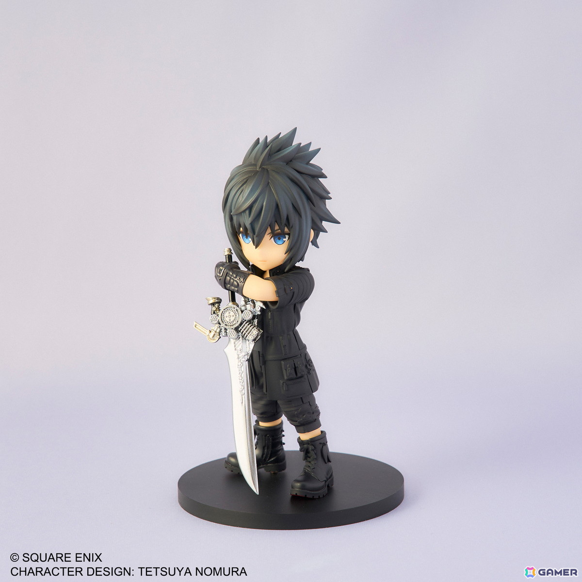 「FFXV」ノクティスのアドラブルアーツが11月30日に発売！付属パーツの剣やスマートフォン、交換顔・腕により別のポージングを楽しめるの画像2
