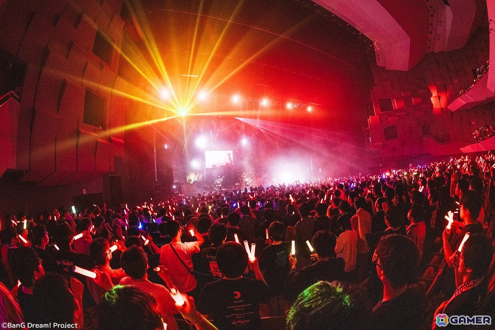 Ave Mujica 2nd LIVE「Quaerere Lumina」神奈川公演をレポート!楽曲と映像パートで観客を魅了、まるでライブを通して1つの物語を見ているような感覚にの画像