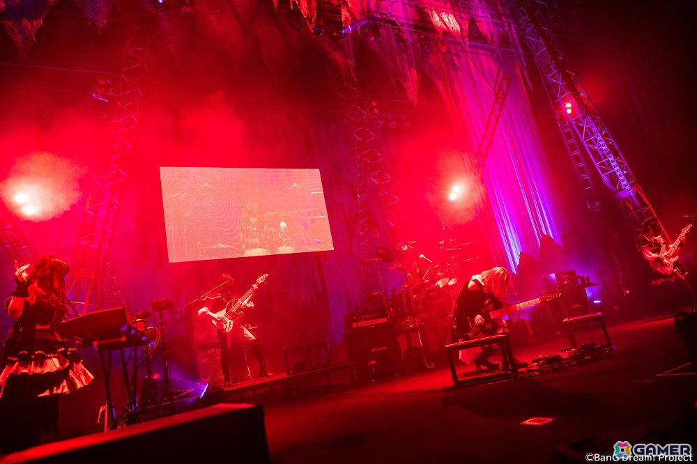 Ave Mujica 2nd LIVE「Quaerere Lumina」神奈川公演をレポート!楽曲と映像パートで観客を魅了、まるでライブを通して1つの物語を見ているような感覚にの画像