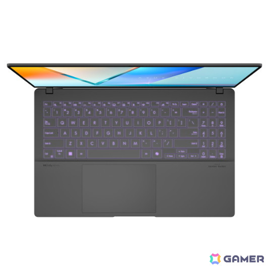 シングルゾーンRGBバックライトキーボード ※写真はクールシルバーで明かりを暗くした際の光り方のイメージです。