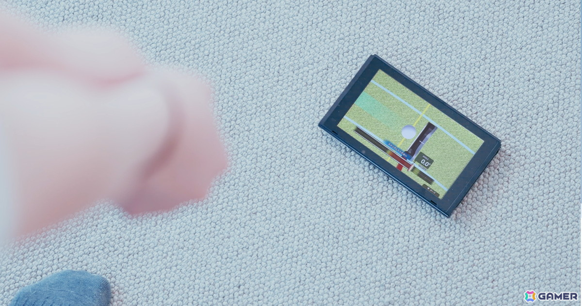 「おうちでゴルフ練習 パターうまくな～る！」手塚あいりさんがプレイする様子を収めたWEB CMが公開！の画像