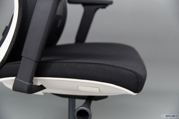 オーイシマサヨシさん、加藤純一さんのサイン入りゲーミングチェア「AIMchair」が当たるキャンペーンが実施！の画像6
