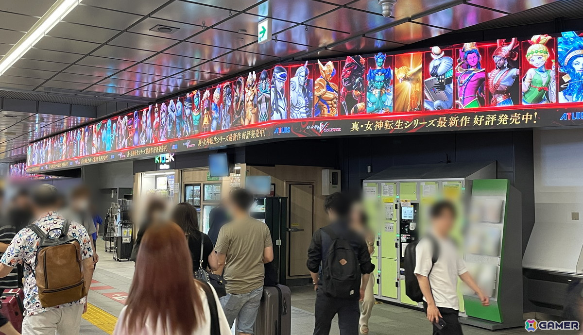 「真・女神転生V Vengeance」の大型広告展開が新宿駅と品川駅で開始！200体以上の悪魔が登場の画像