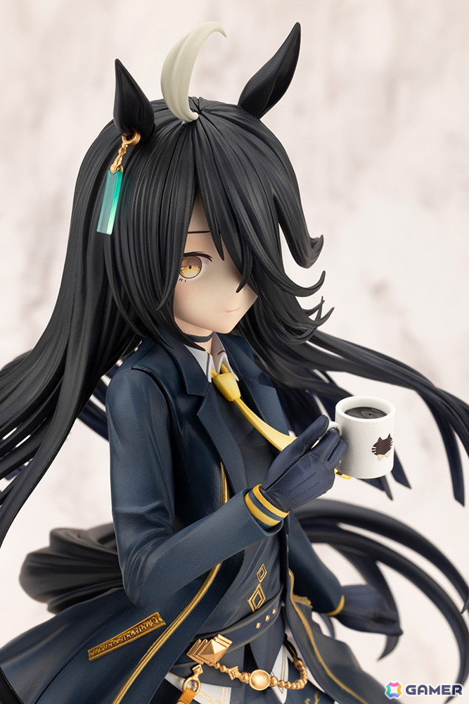 「ウマ娘 プリティーダービー」よりマンハッタンカフェが1/7スケールフィギュアで登場！台座には人工芝素材を使用の画像15