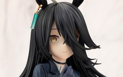 「ウマ娘 プリティーダービー」よりマンハッタンカフェが1/7スケールフィギュアで登場！台座には人工芝素材を使用