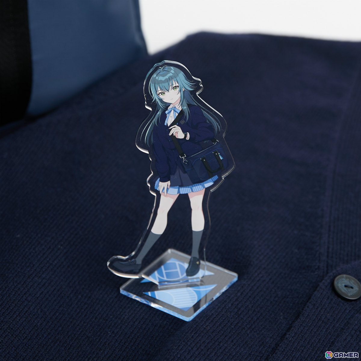 学マス」初星学園のスクールバッグ＆カーディガンをイメージした