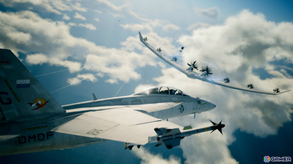 Switch「エースコンバット7 スカイズ・アンノウン デラックス