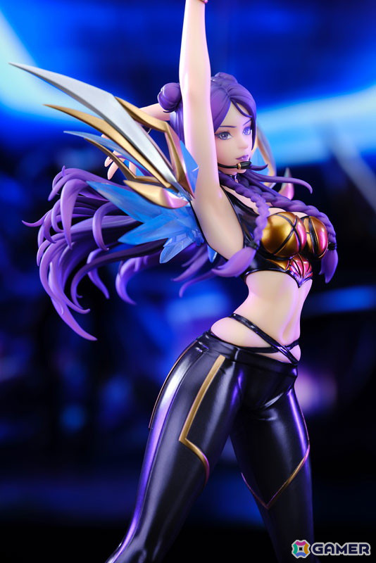 「リーグ・オブ・レジェンド」カイ=サがバーチャルガールズグループ「K/DA」の姿で1/7スケールフィギュア化！の画像