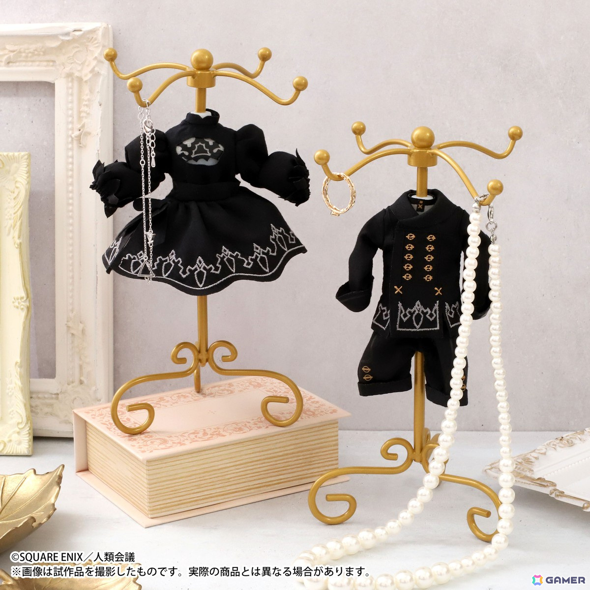 アニメ「NieR:Automata Ver1.1a」より2Bと9Sのトルソー型アクセサリースタンドが受注生産商品で登場!の画像