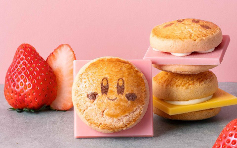 「カービィカフェ」と「キャプテンスイーツバーガー」が初コラボした「カービィのスイーツバーガー」が7月22日よりJR東京駅にて先行販売！