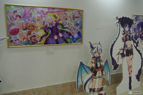 「メルクストーリア」10年の歴史をふんだんに盛り込んだ展示に加え、メルクとの記念撮影も！「MERC STORIA 10th Anniversary 癒術士と10年の輝跡展」レポートの画像