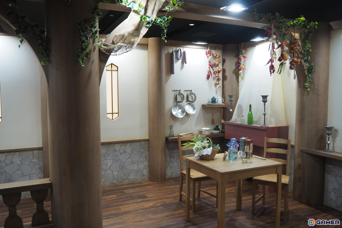 「メルクストーリア」10年の歴史をふんだんに盛り込んだ展示に加え、メルクとの記念撮影も!「MERC STORIA 10th Anniversary 癒術士と10年の輝跡展」レポートの画像