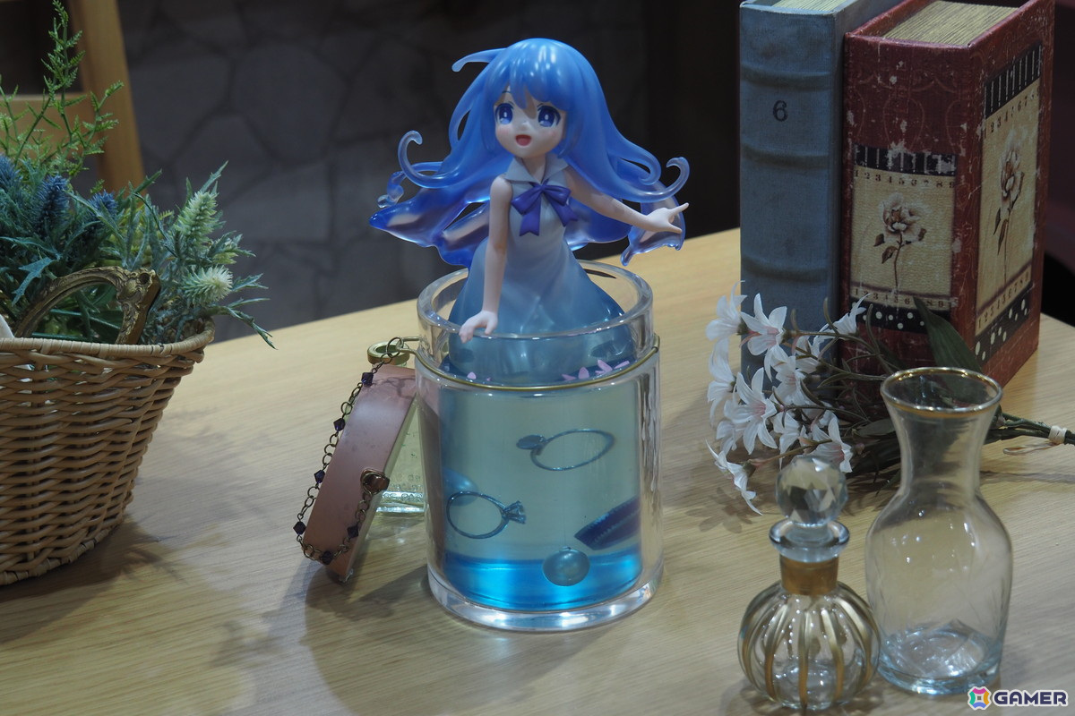 「メルクストーリア」10年の歴史をふんだんに盛り込んだ展示に加え、メルクとの記念撮影も!「MERC STORIA 10th Anniversary 癒術士と10年の輝跡展」レポートの画像