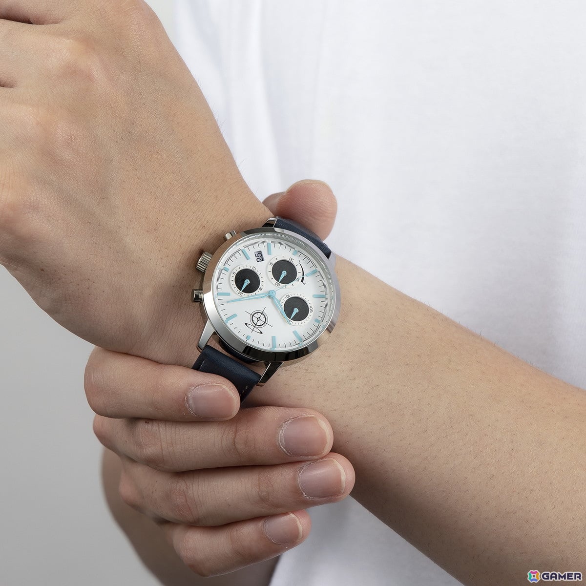 ブルアカ」連邦捜査部・シャーレの顧問を務める先生をイメージした