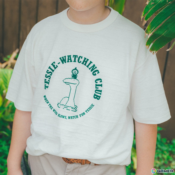 「MOTHER2」に出てきた“タッシー・ウォッチング隊”の公式（?）Tシャツが8月1日発売！あなたもタス湖でキャンプしませんか？の画像3