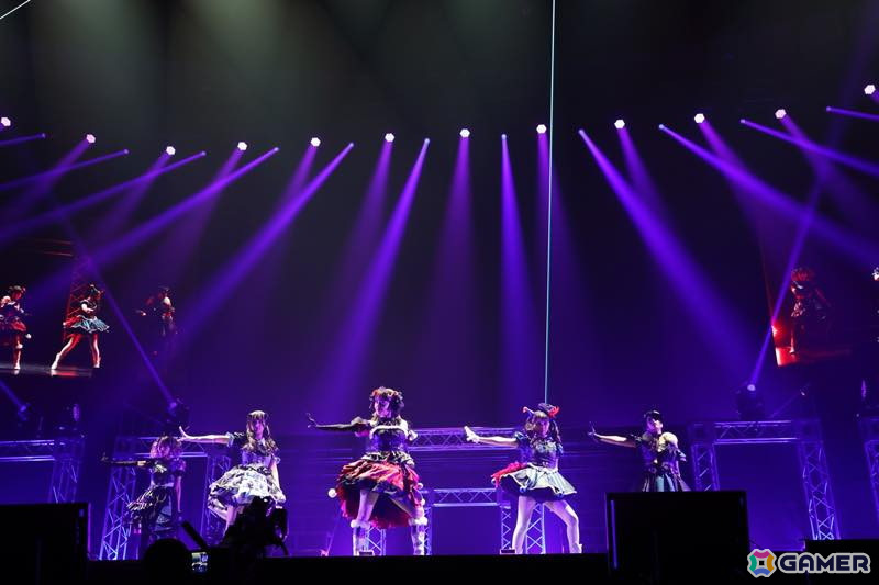 「シャニマスLIVEFUN」DAY1をレポート！ファンの青年（CV：岡本信彦）と少女（CV：ファイルーズあい）がアニメの時空からまさかの未来に？！の画像