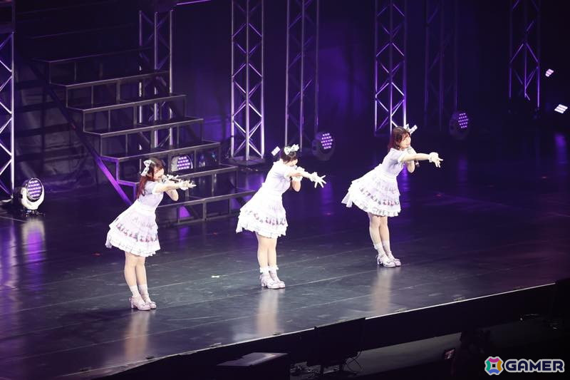 「シャニマスLIVEFUN」DAY1をレポート！ファンの青年（CV：岡本信彦）と少女（CV：ファイルーズあい）がアニメの時空からまさかの未来に？！の画像