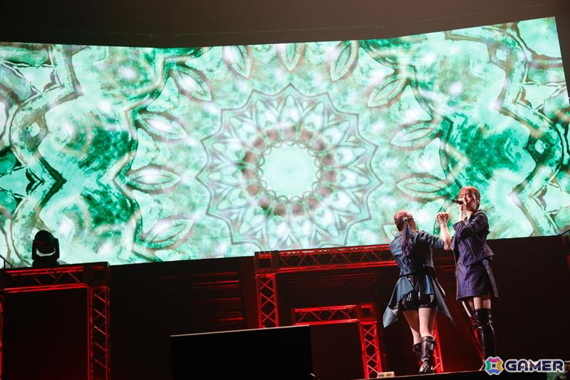 「シャニマスLIVEFUN」DAY1をレポート！ファンの青年（CV：岡本信彦）と少女（CV：ファイルーズあい）がアニメの時空からまさかの未来に？！の画像