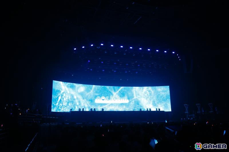 「シャニマスLIVEFUN」DAY1をレポート！ファンの青年（CV：岡本信彦）と少女（CV：ファイルーズあい）がアニメの時空からまさかの未来に？！の画像