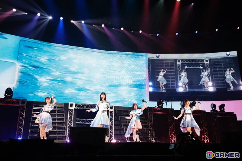 「シャニマスLIVEFUN」DAY1をレポート！ファンの青年（CV：岡本信彦）と少女（CV：ファイルーズあい）がアニメの時空からまさかの未来に？！の画像