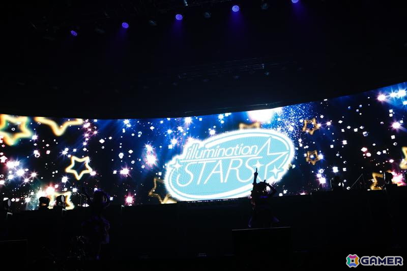 「シャニマスLIVEFUN」DAY1をレポート！ファンの青年（CV：岡本信彦）と少女（CV：ファイルーズあい）がアニメの時空からまさかの未来に？！の画像