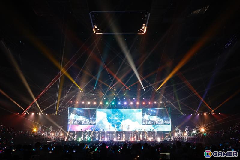 「シャニマスLIVEFUN」DAY1をレポート！ファンの青年（CV：岡本信彦）と少女（CV：ファイルーズあい）がアニメの時空からまさかの未来に？！の画像