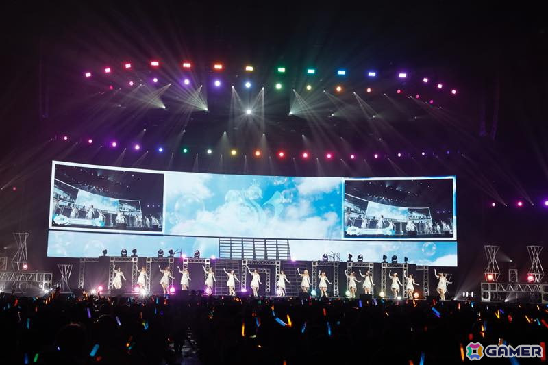 「シャニマスLIVEFUN」DAY1をレポート！ファンの青年（CV：岡本信彦）と少女（CV：ファイルーズあい）がアニメの時空からまさかの未来に？！の画像