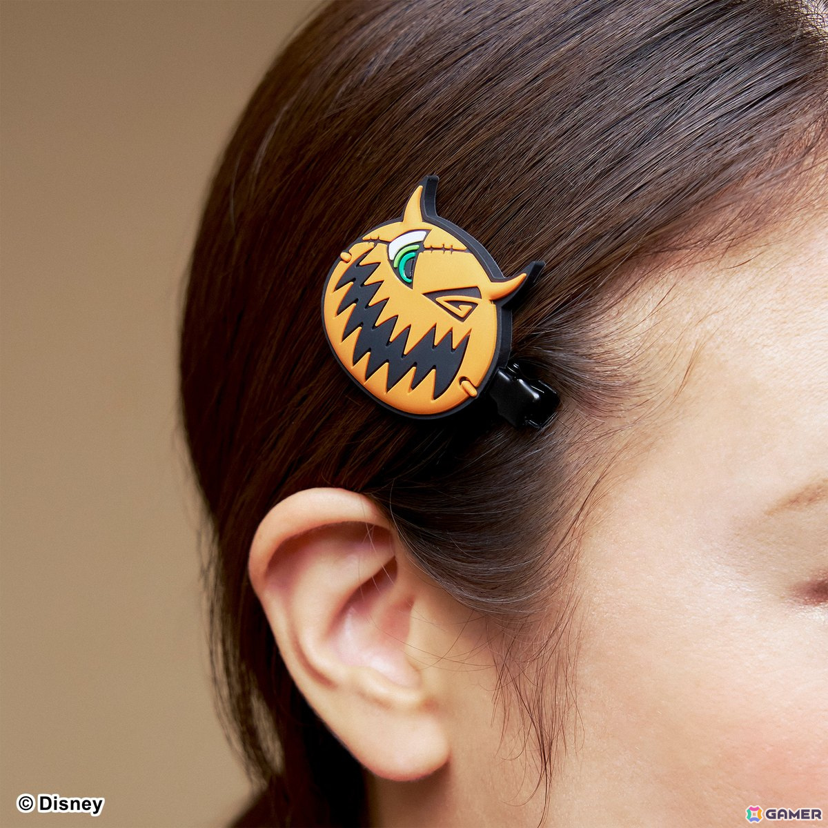 「キングダム ハーツ」シリーズよりハロウィンタウンをモチーフにしたヘアクリップセットが登場!缶型グラスも発売の画像