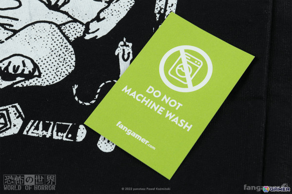 「恐怖の世界」狂気渦巻く世界から這い出てきたようなロングスリーブTシャツやピンバッジなどが登場！の画像17