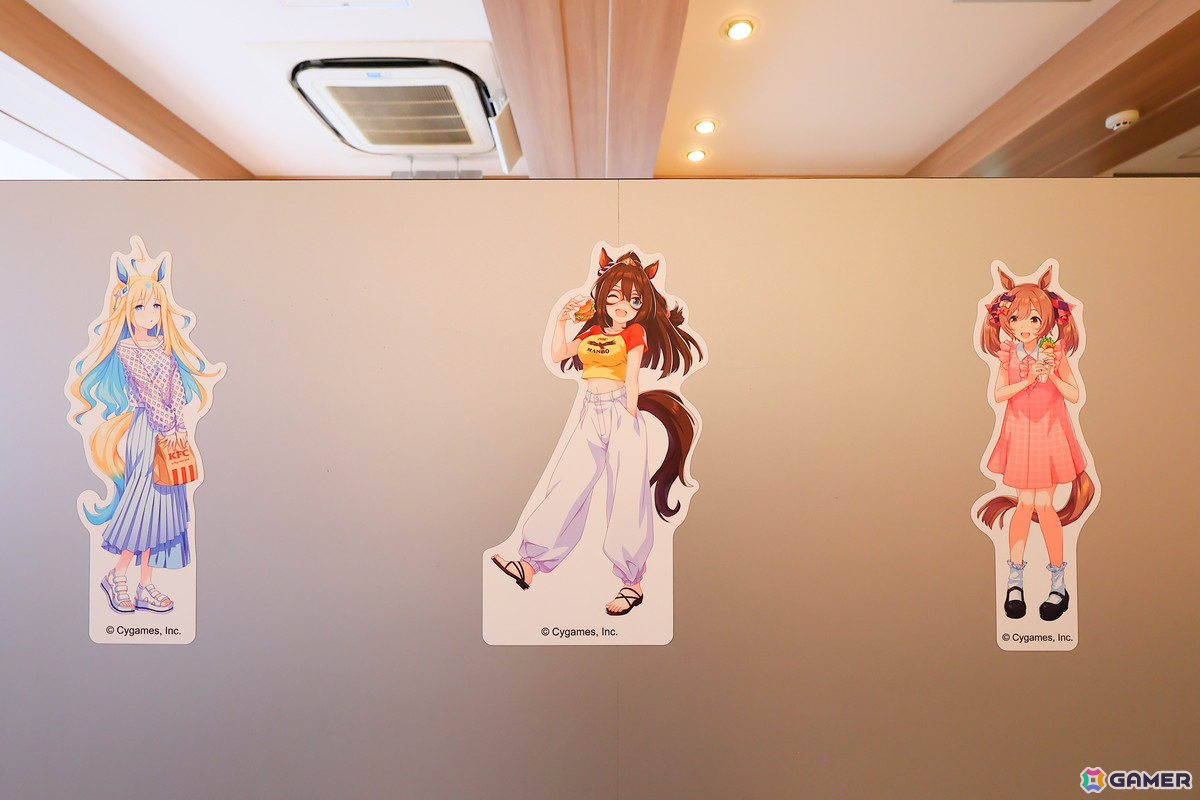 KFC 池袋西口店を「ウマ娘」が全フロアジャック！9月13日まで期間限定でラッピング店舗がオープンの画像17