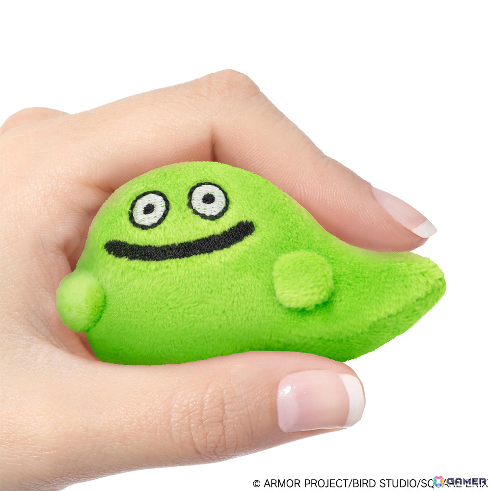 「ドラゴンクエスト」シリーズより癒しのグッズ「スマイルスライム ぎゅっとにぎろう！」が登場！フィギュア入りバスボールには竜王、シドー、ゾーマが参戦の画像3