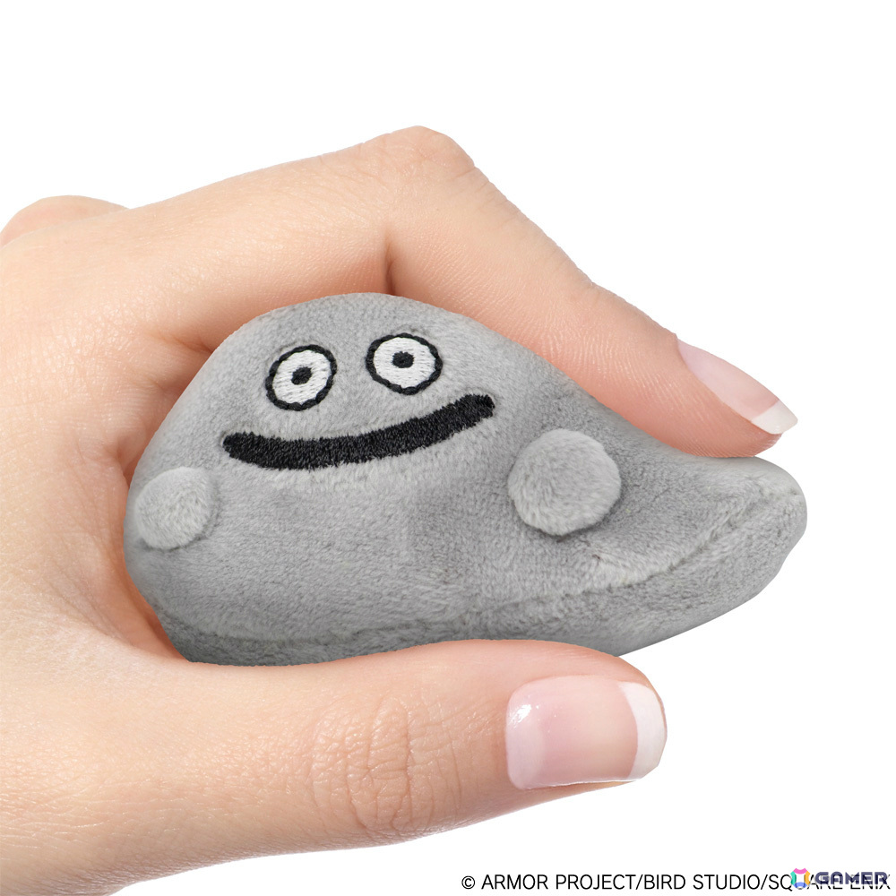 「ドラゴンクエスト」シリーズより癒しのグッズ「スマイルスライム ぎゅっとにぎろう！」が登場！フィギュア入りバスボールには竜王、シドー、ゾーマが参戦の画像6