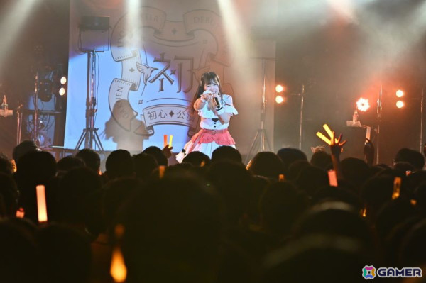 「学マス DEBUT LIVE 初 TOUR -初心公演-」名古屋クラブクアトロ公演レポート！新ソロ曲「L.U.V」「Fragile Heart」「ときめきのソルフェージュ」も披露の画像12