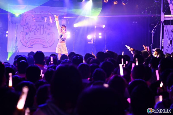「学マス DEBUT LIVE 初 TOUR -初心公演-」名古屋クラブクアトロ公演レポート！新ソロ曲「L.U.V」「Fragile Heart」「ときめきのソルフェージュ」も披露の画像17