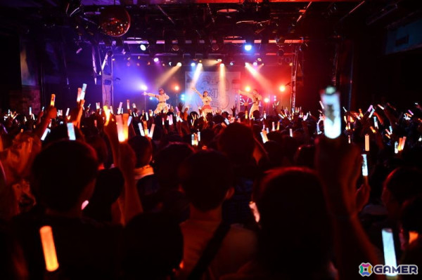 「学マス DEBUT LIVE 初 TOUR -初心公演-」名古屋クラブクアトロ公演レポート！新ソロ曲「L.U.V」「Fragile Heart」「ときめきのソルフェージュ」も披露の画像39