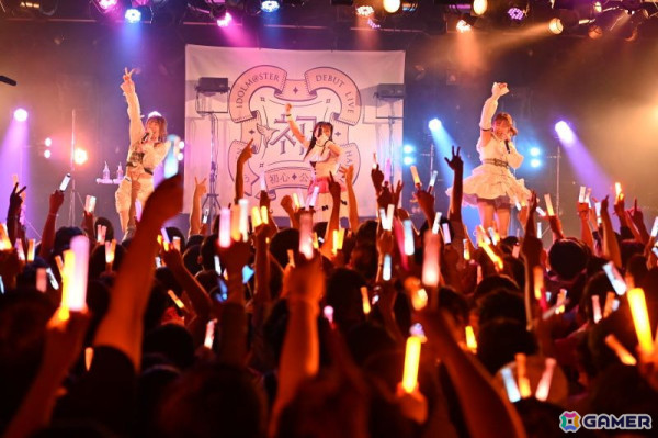 「学マス DEBUT LIVE 初 TOUR -初心公演-」名古屋クラブクアトロ公演レポート！新ソロ曲「L.U.V」「Fragile Heart」「ときめきのソルフェージュ」も披露の画像48
