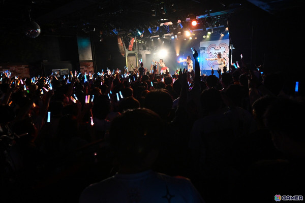 「学マス DEBUT LIVE 初 TOUR -初心公演-」名古屋クラブクアトロ公演レポート！新ソロ曲「L.U.V」「Fragile Heart」「ときめきのソルフェージュ」も披露の画像71