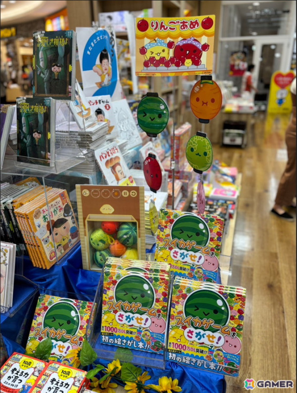 「スイカゲーム」初の絵本「スイカゲームをさがせ！」が発売後すぐ重版に！この絵本でしか見られないオリジナルイラストが満載の画像7