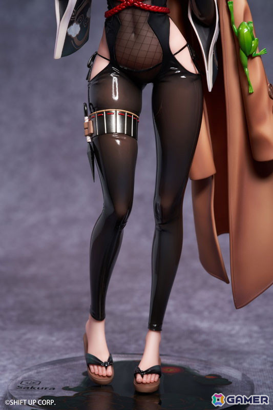 「勝利の女神:NIKKE」より「サクラ」がフィギュアで登場!豪華版/通常版ともにあみあみ限定特典「A2クリアポスター」が付属の画像