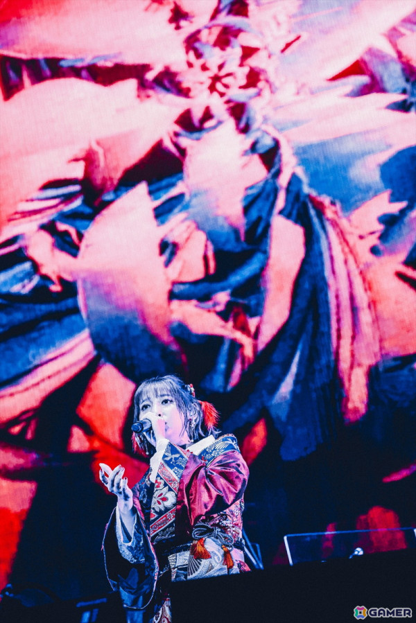 横アリに光の戦士が集結！結成10年を迎えた「THE PRIMALS Live in Japan - Darkest Before Dawn」9月22日公演をレポートの画像31