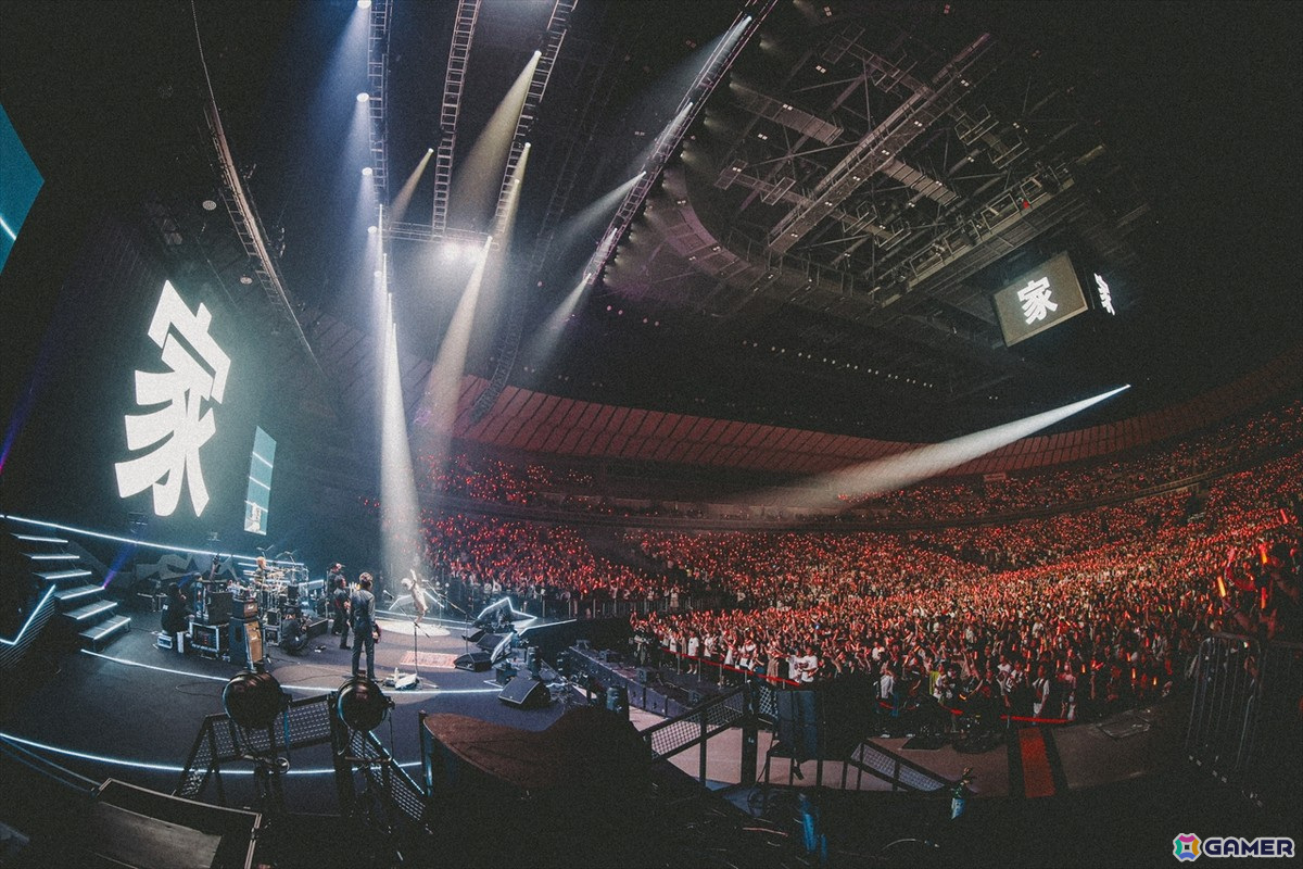 横アリに光の戦士が集結！結成10年を迎えた「THE PRIMALS Live in Japan - Darkest Before Dawn」9月22日公演をレポートの画像36