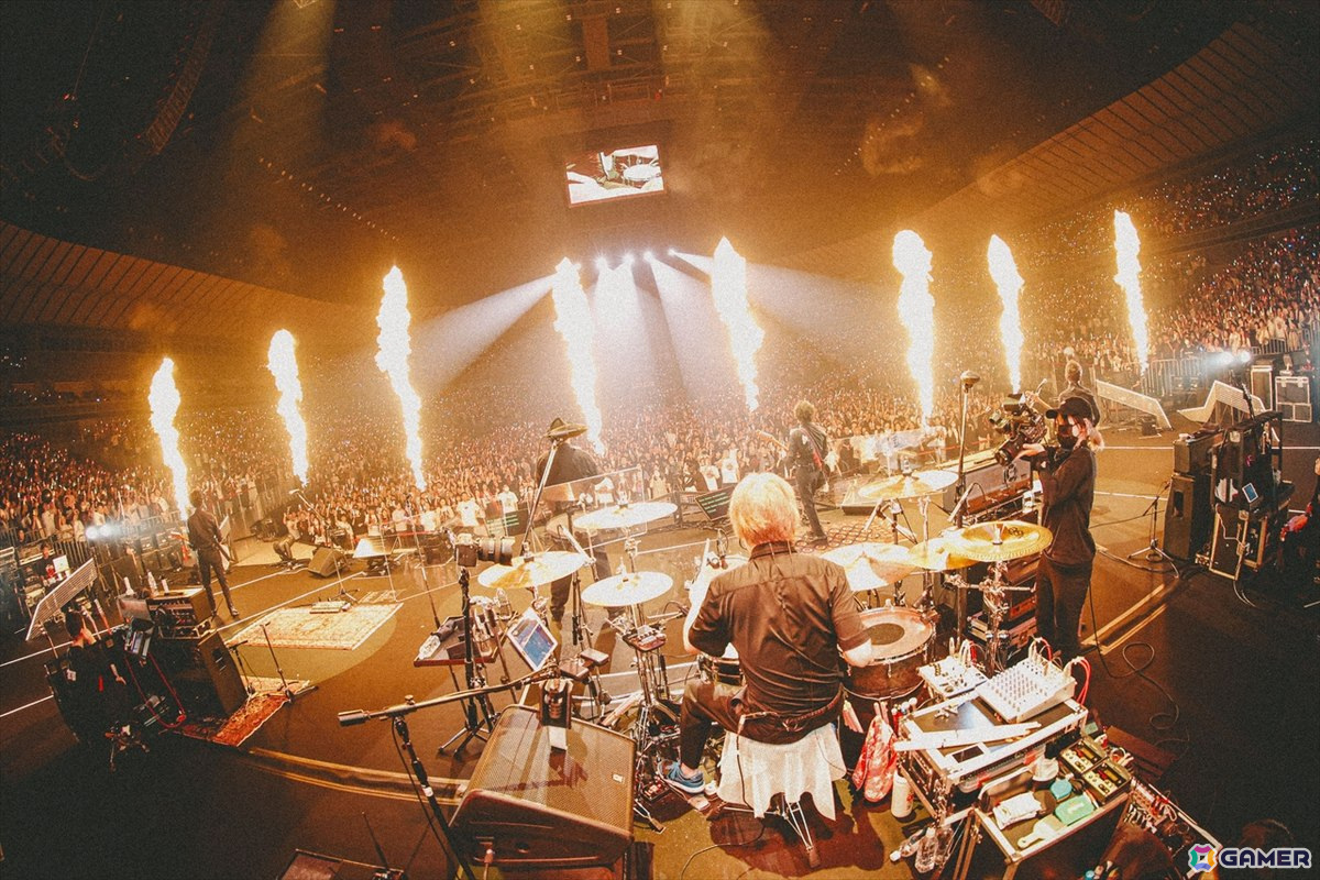 横アリに光の戦士が集結！結成10年を迎えた「THE PRIMALS Live in Japan - Darkest Before Dawn」9月22日公演をレポートの画像38
