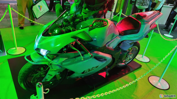 精巧に作られた等身大キャラとバイクが迎える「Warframe」ブースレポート！日本リスペクトの新フレームの詳細をインタビュー【TGS2024】の画像